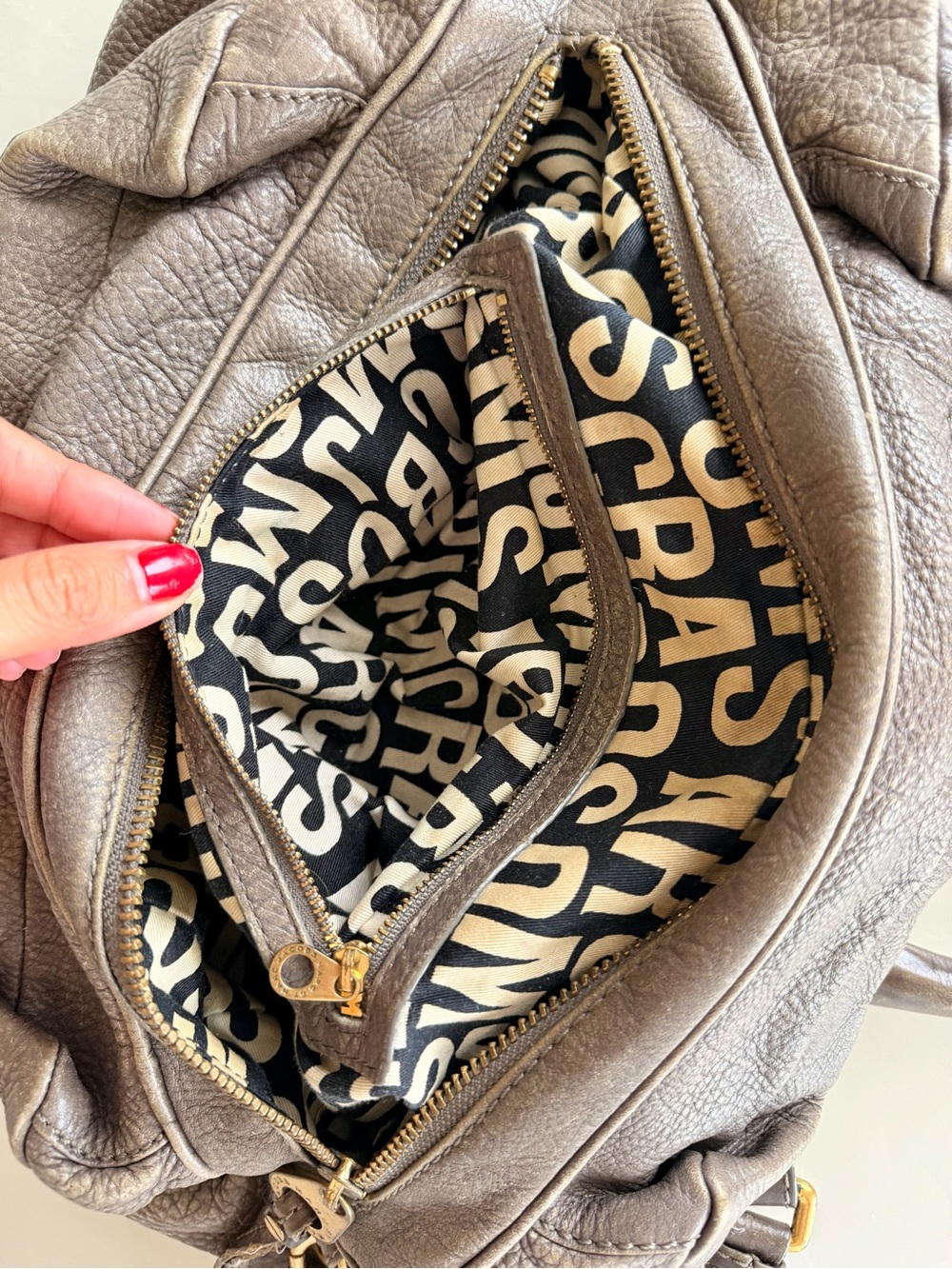 Vintage Marc Jacobs Classic Q Shoulder Bag with Removable Strap - Picture 6 of 9